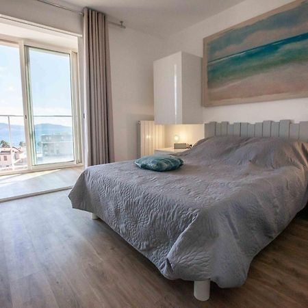 Tres Beau T2 Climatise Refait A Neuf, Vue Mer Panoramique Exceptionnelle A 120M A Pied De La Plage La Ciotat Exterior photo